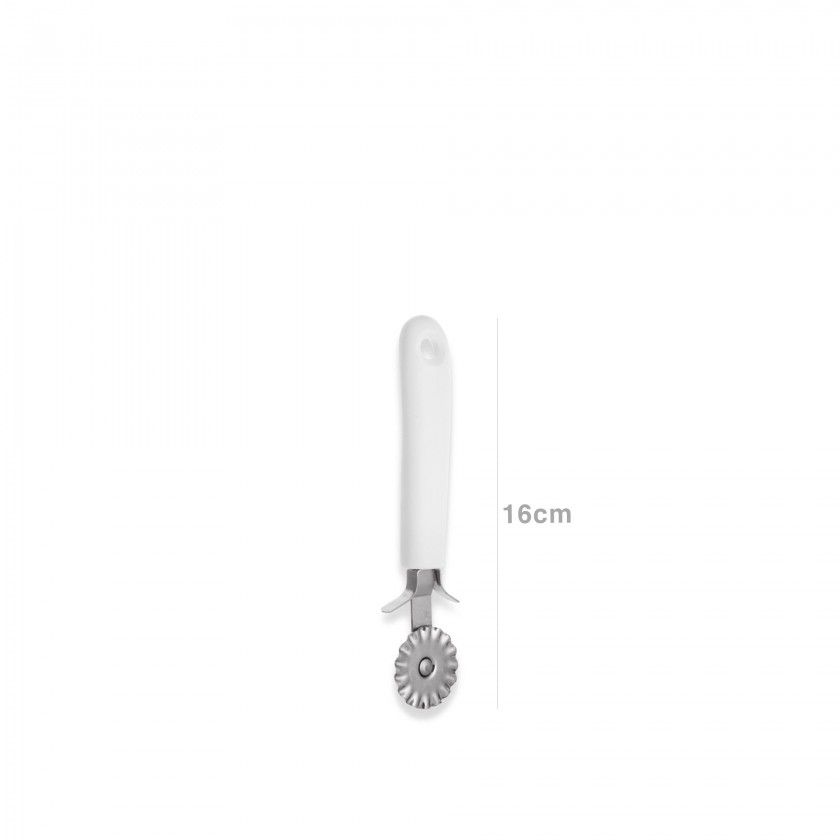 Corta Massa Inox Classic Branco 16cm Corta Massa Inox Classic Branco 16cm