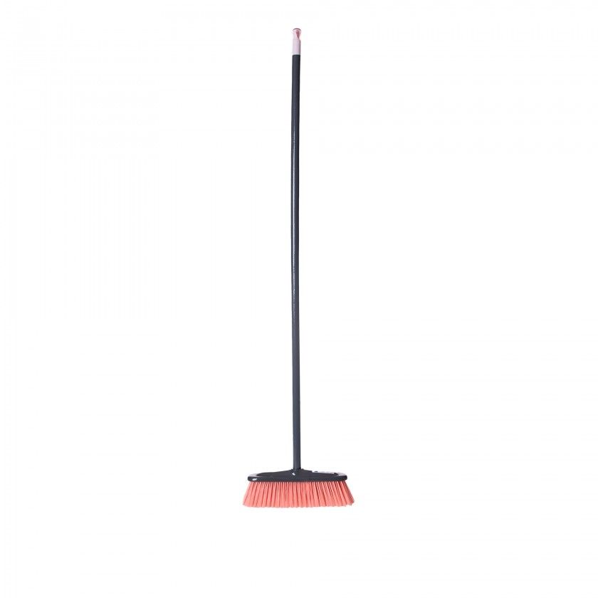 Vassoura Madeira Cores Sortidas 120cm Vassoura Madeira Cores Sortidas 120cm
