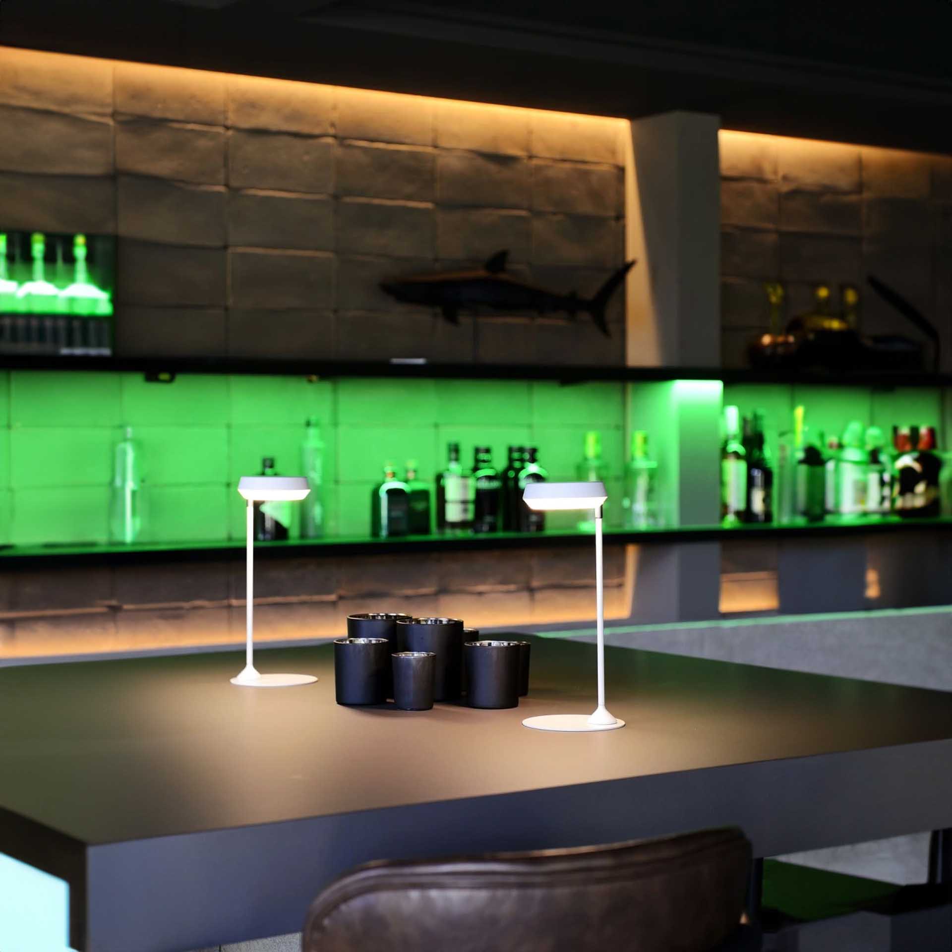 Candeeiro Mesa Mirai Branco 10X3X28.6cm