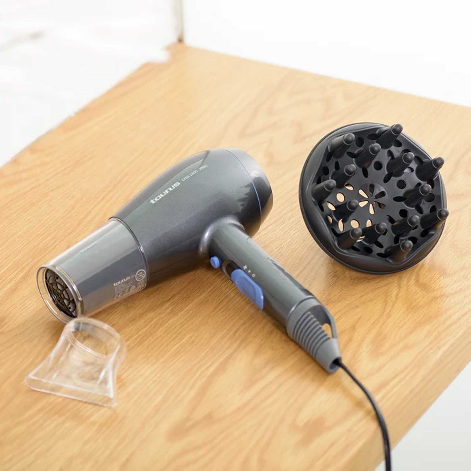 Secador Cabelo Taurus Lyss Ionic 2300W