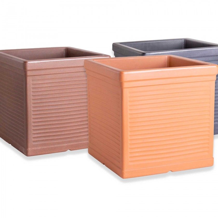 Vaso Plstico Millerigue Quadrado Preto N.40 40X40X40cm