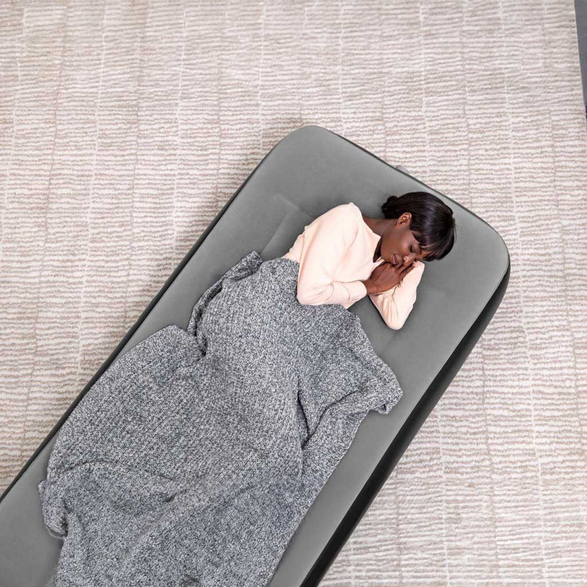 Colchão Ar Insuflável Individual com Bomba Bestway Cinza 150kg 191X97X36cm