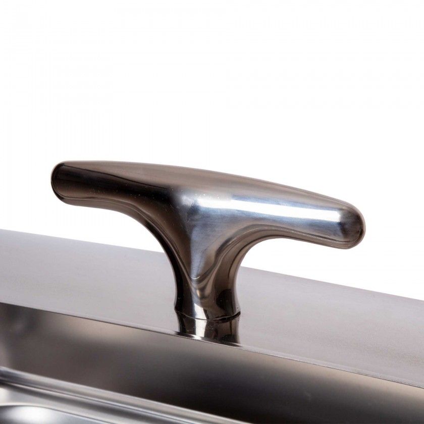 Chafing Dish Elétrico Inox Tampa Basculante 9L 63.5X44X43.5cm Chafing Dish Elétrico Inox Tampa Basculante 9L 63.5X44X43.5cm