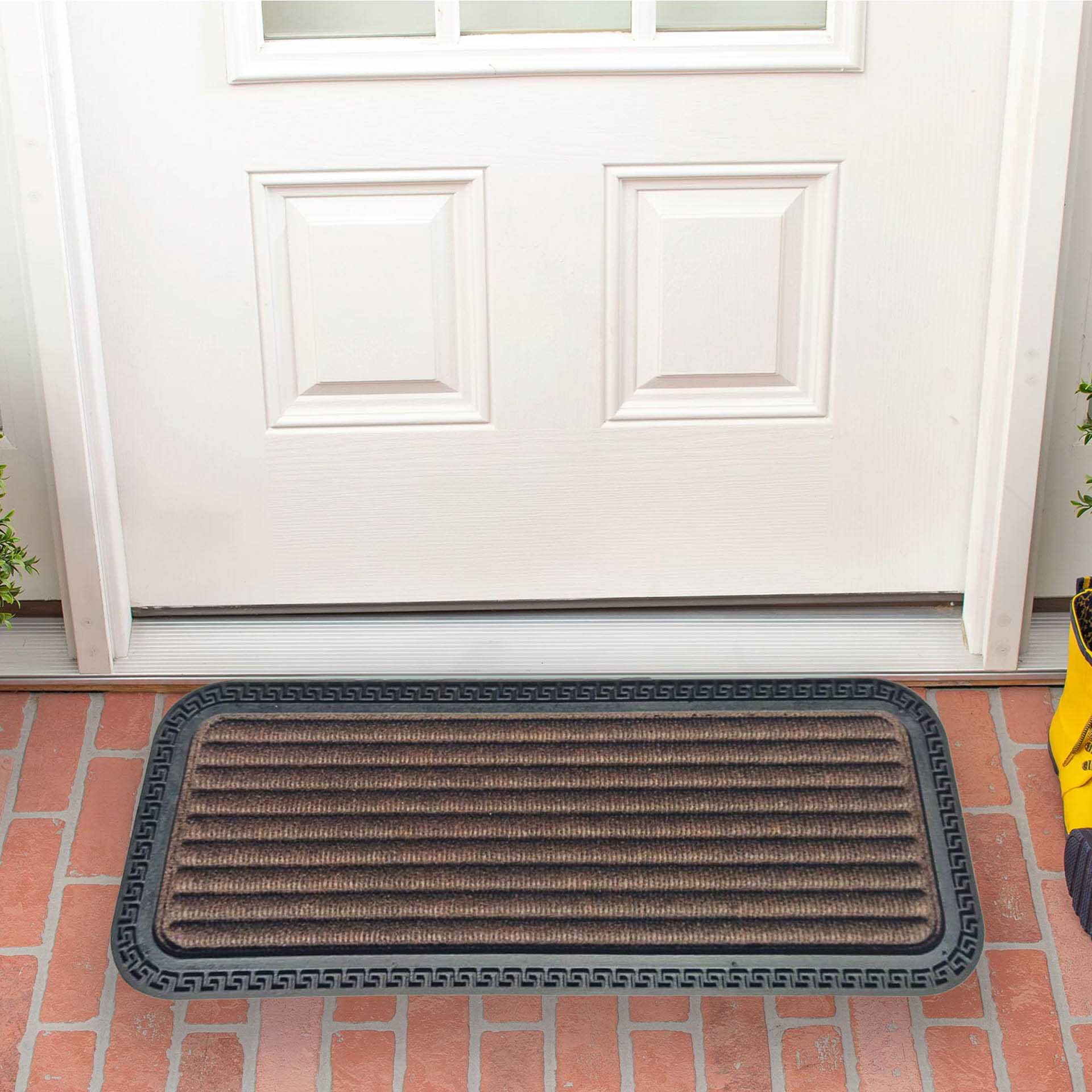 Tapete Porta Castanho 25X60cm