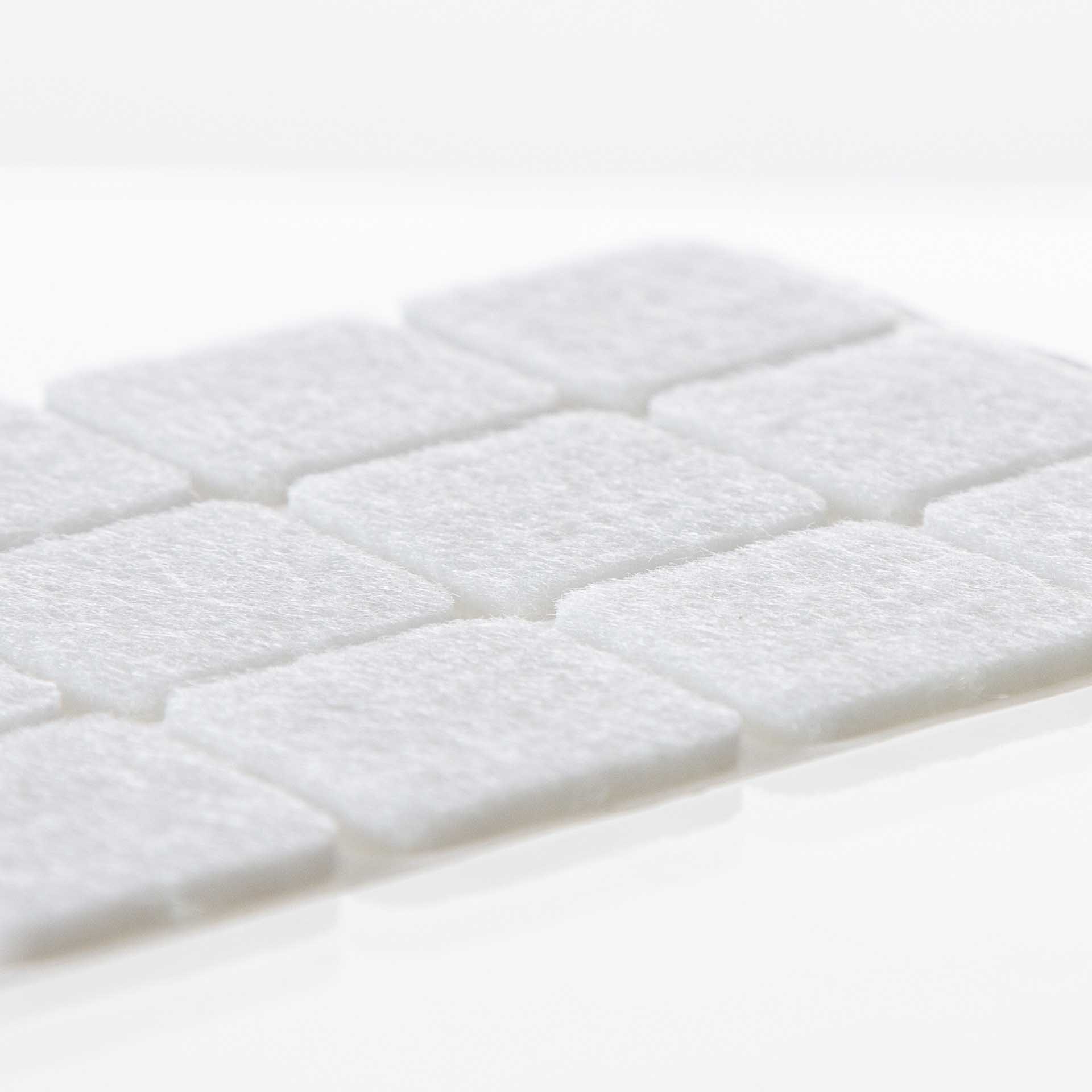 Feltro Adesivo Quadrado 28X28X3mm Pack 24