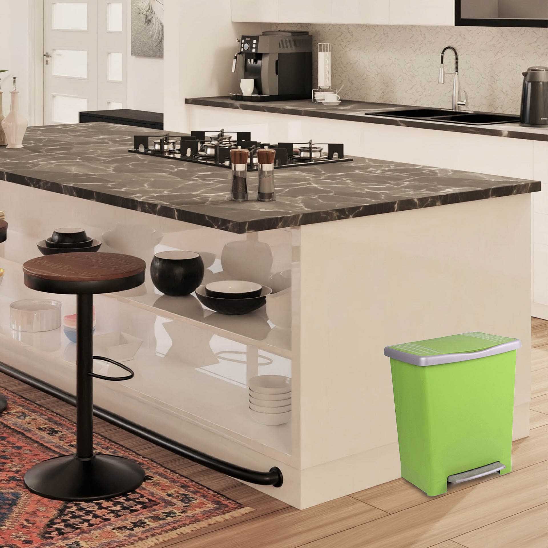 Balde Lixo com Pedal Millenium Verde 23L / 33.5X30X39CM