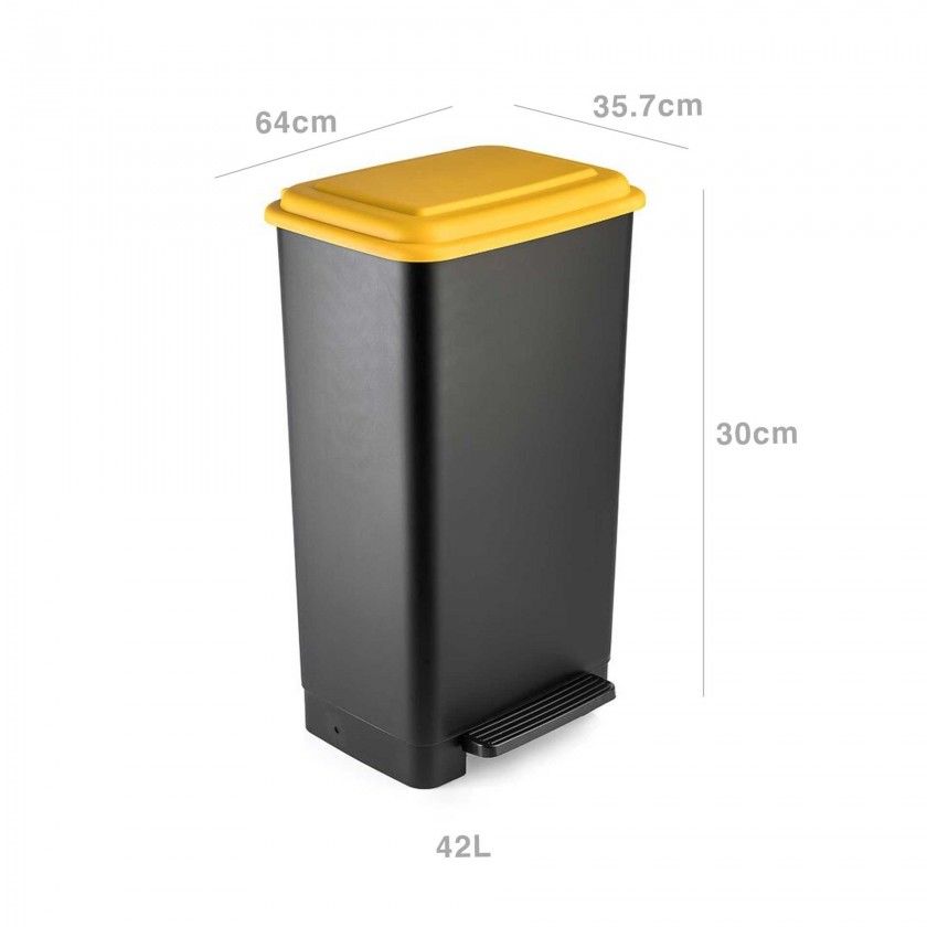 Balde com Pedal Preto Tampa Amarela 42L 64X35.7X30cm Balde com Pedal Preto Tampa Amarela 42L 64X35.7X30cm