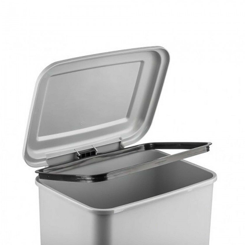 Balde com Pedal Preto 42L 64X35.7X30cm Balde com Pedal Preto 42L 64X35.7X30cm
