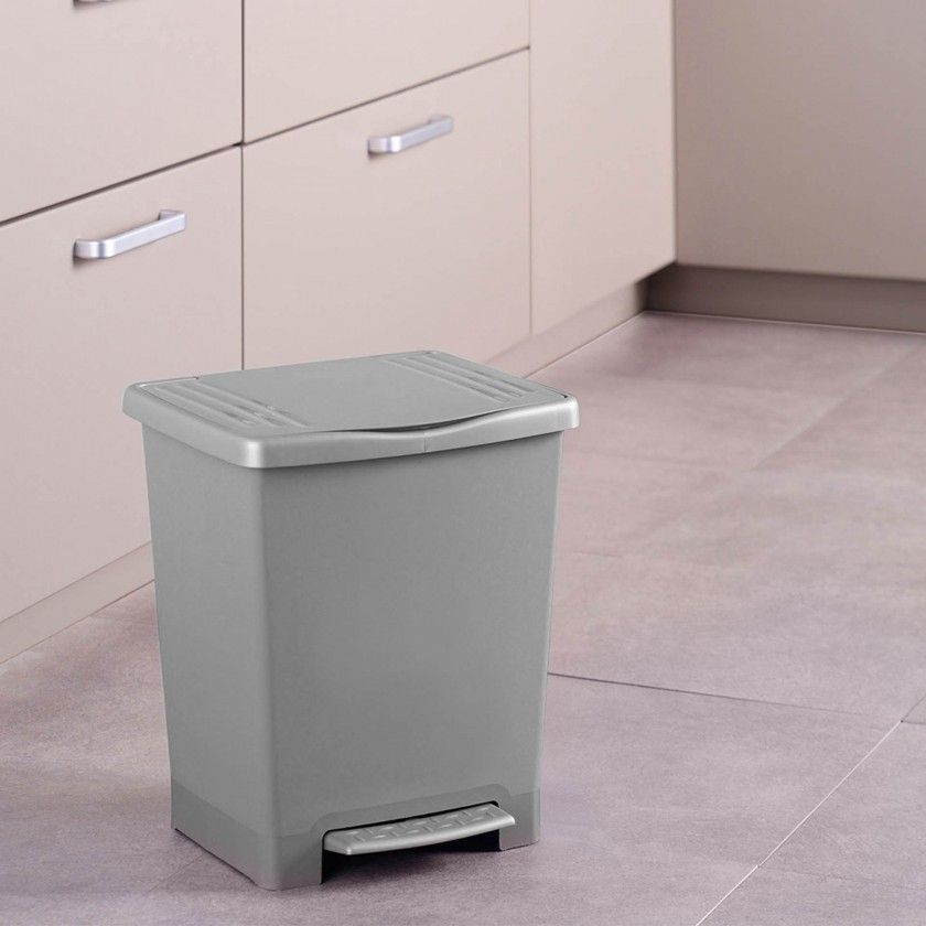 Balde Lixo com Pedal Millenium Cinza 23L / 33.5X30X39CM Balde Lixo com Pedal Millenium Cinza 23L / 33.5X30X39CM