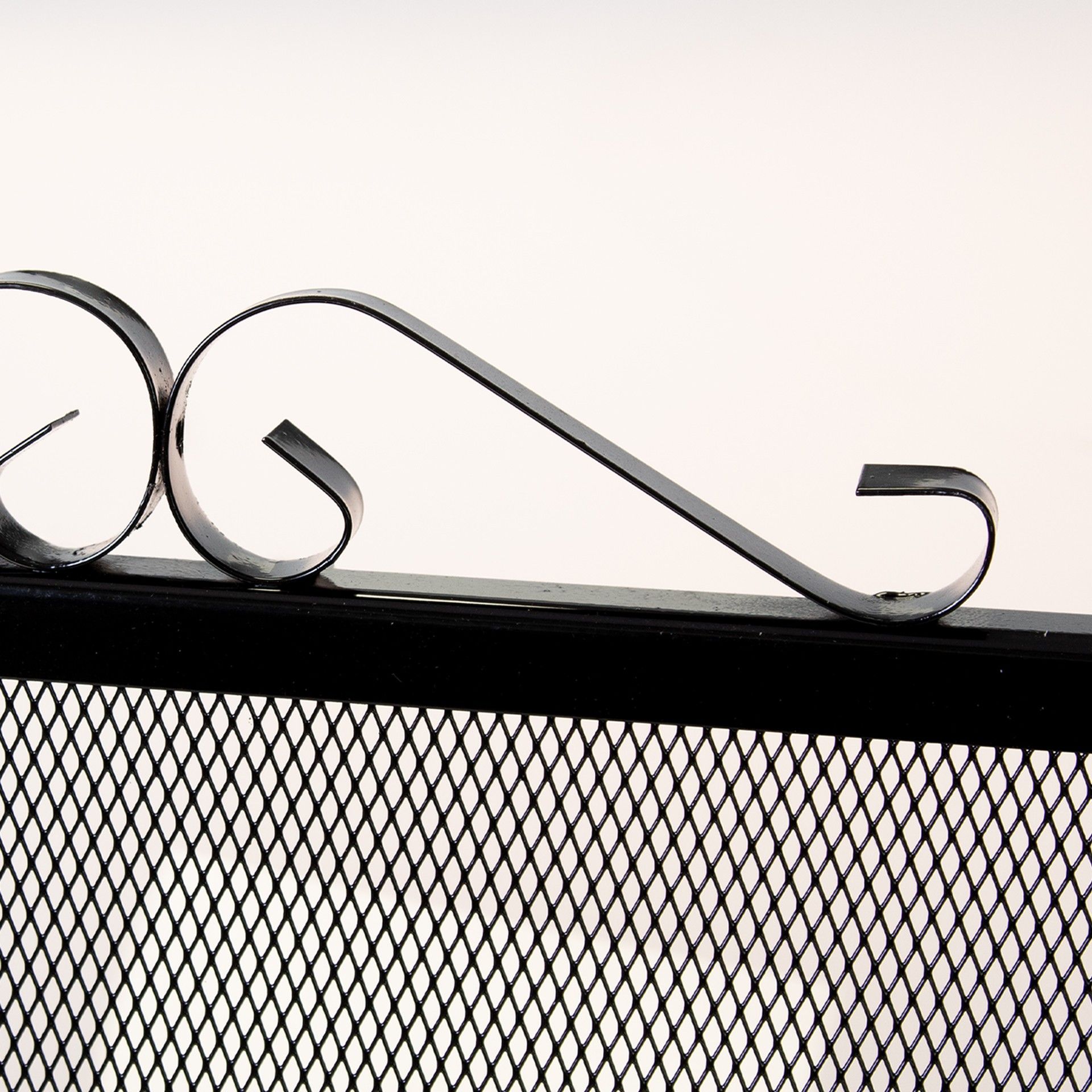 Frente Para Lareira Com Desenho Preto