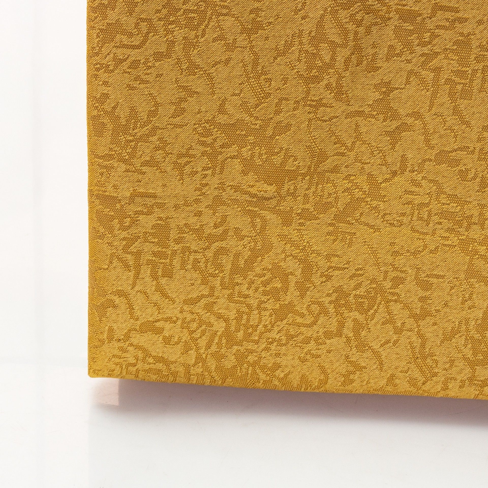 Toalha Mesa Amarelo 150X150cm