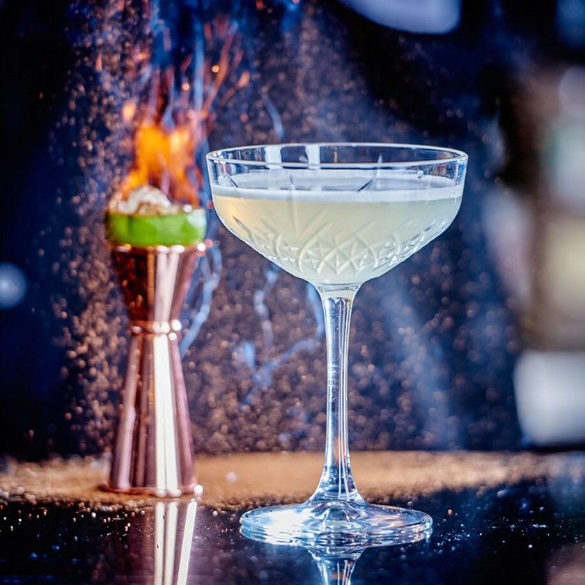 Taça com Pé Champanhe & Cocktail Timeless 25.5cl 11X16cm Pack 12 Taça com Pé Champanhe & Cocktail Timeless 25.5cl 11X16cm Pack 12