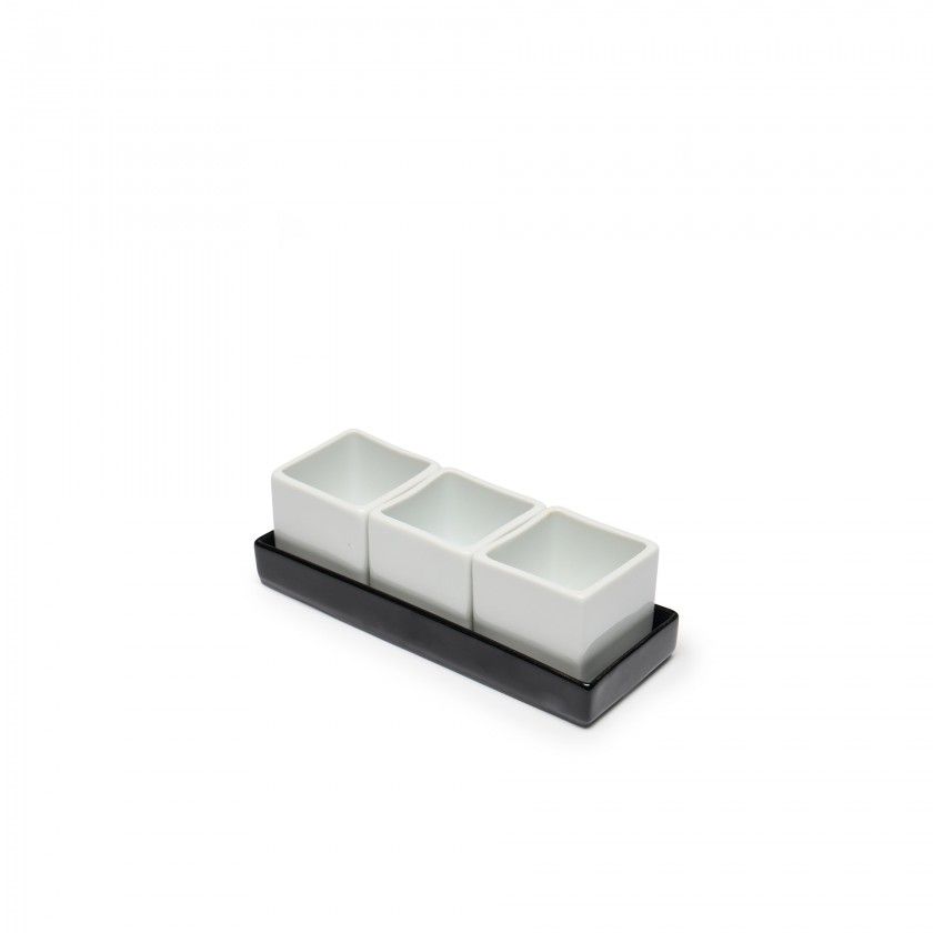 Base com 3 Taças + Colher Porcelana Ming Branco 5X5X4cm Base com 3 Taças + Colher Porcelana Ming Branco 5X5X4cm