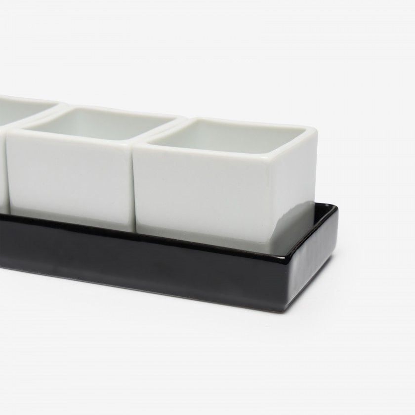 Base com 3 Taças + Colher Porcelana Ming Branco 5X5X4cm Base com 3 Taças + Colher Porcelana Ming Branco 5X5X4cm