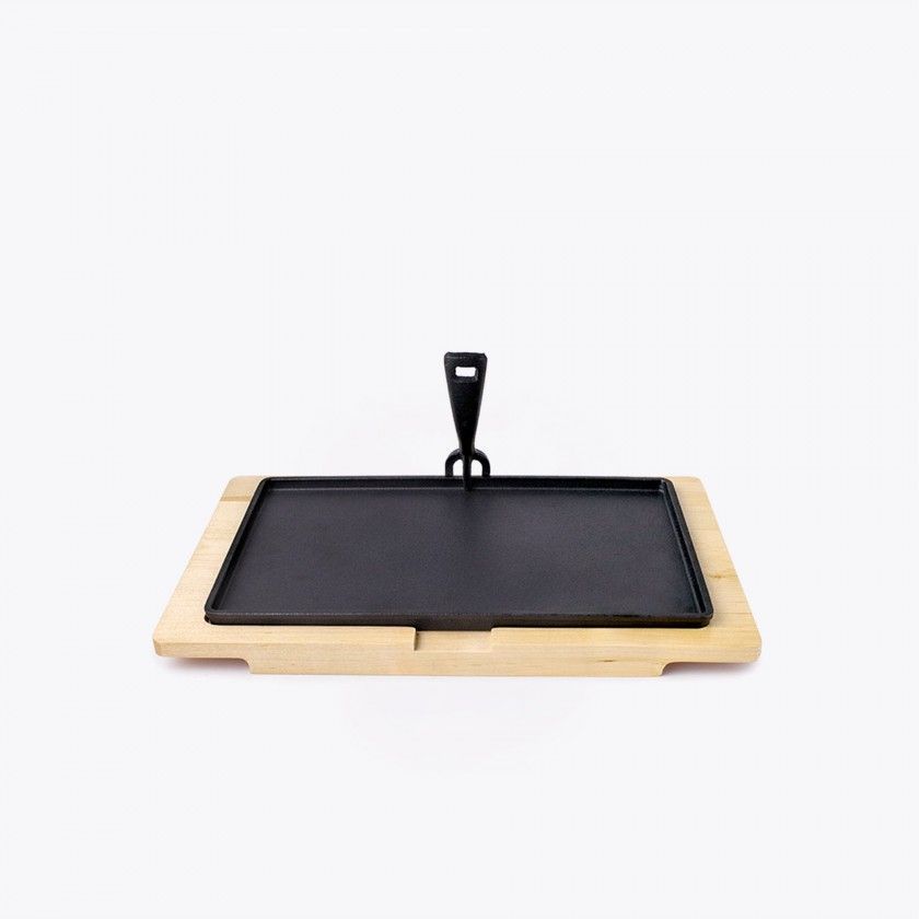 Prato Ferro Fundido 34X20cm + Base Madeira 40X24cm Prato Ferro Fundido 34X20cm + Base Madeira 40X24cm