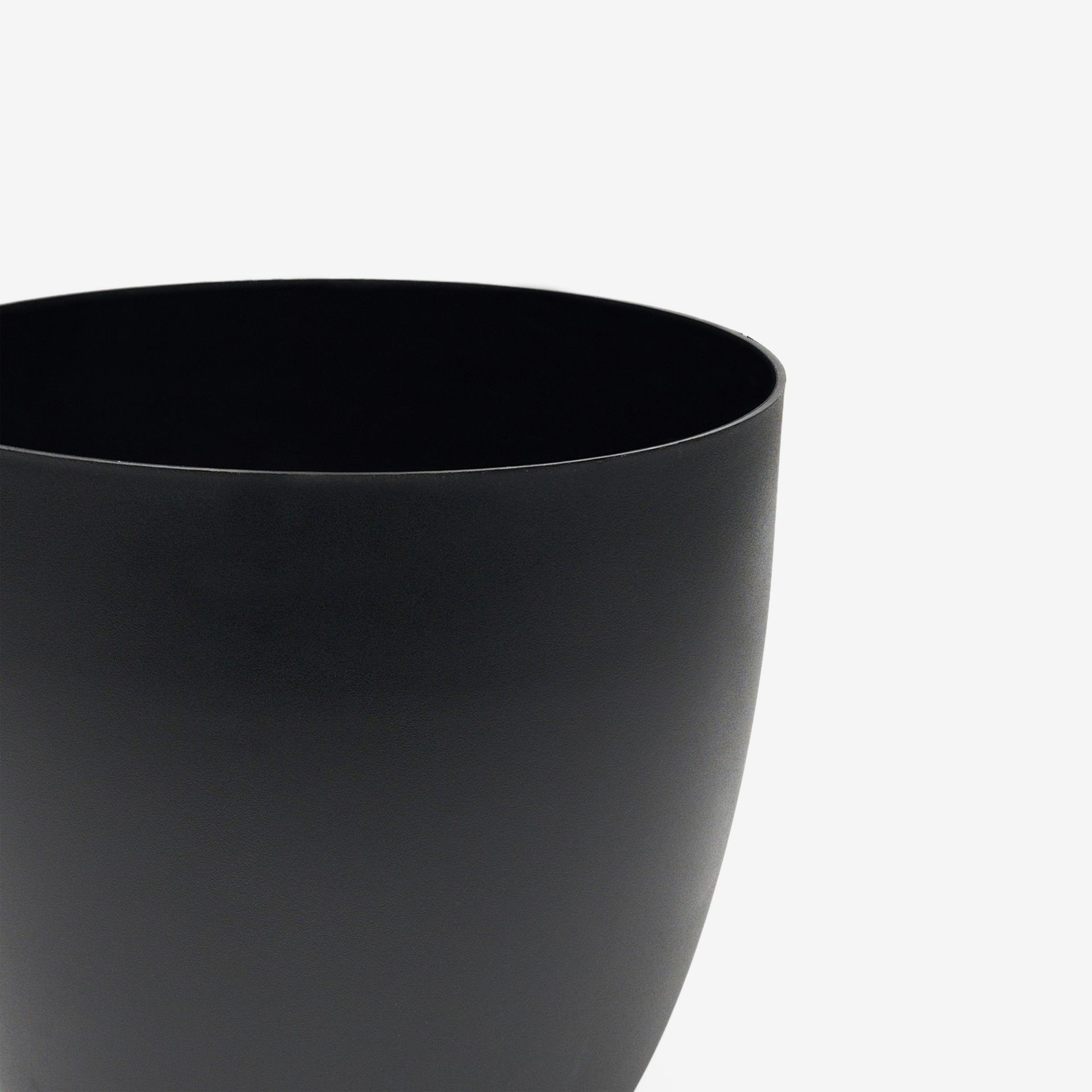 Vaso Plástico Tes Preto Ø26x23cm