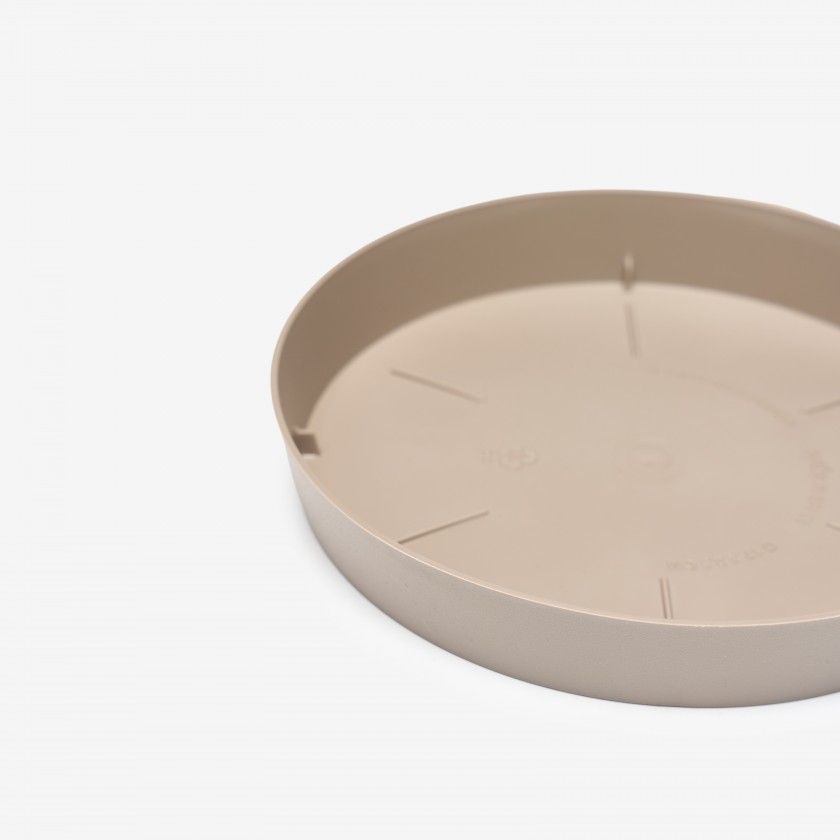 Prato Plástico Tes Redondo Toupe Ø17x2.5cm Prato Plástico Tes Redondo Toupe Ø17x2.5cm