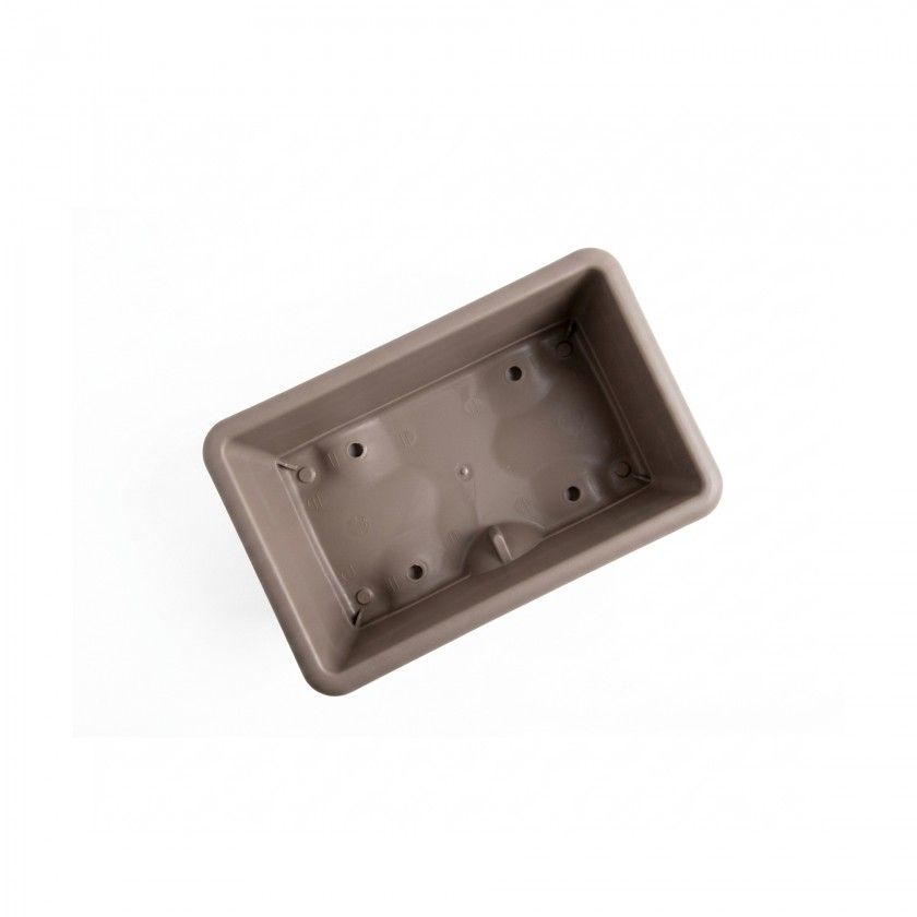 Floreira Com Prato Plástica Terra Taupe 30X20cm Floreira Com Prato Plástica Terra Taupe 30X20cm